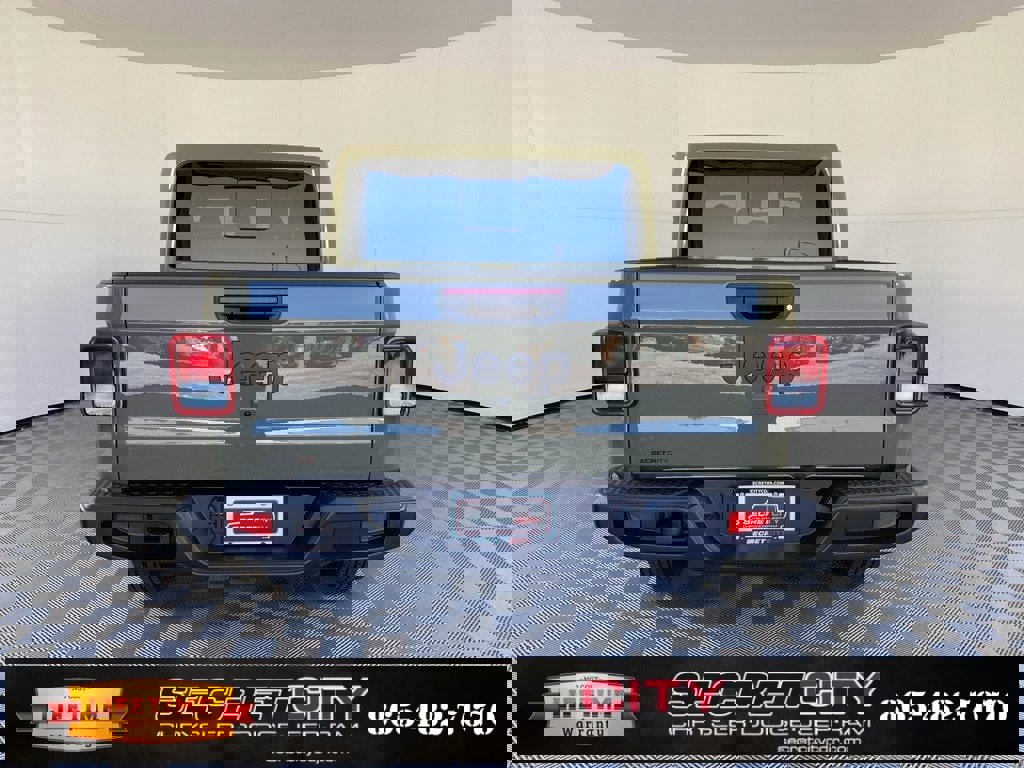 New 2025 Jeep Gladiator Sport image 6