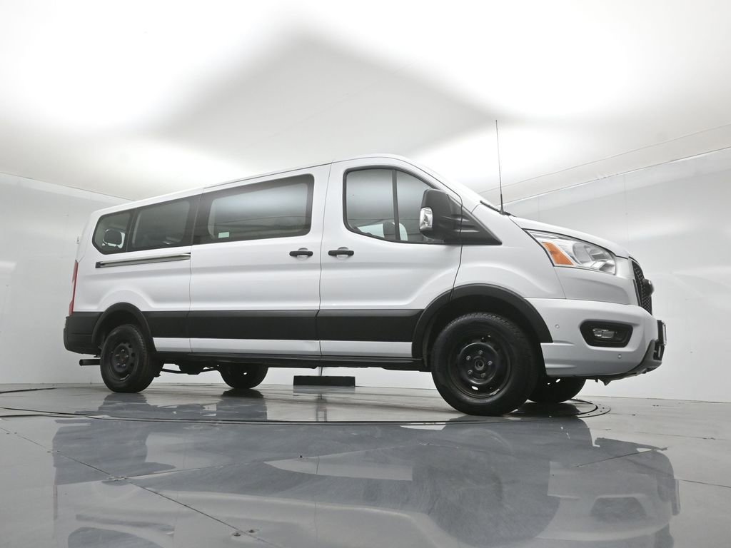 Certified 2022 Ford Transit 350 XLT image 4