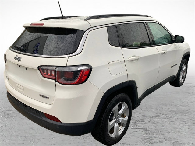 Used 2018 Jeep Compass Latitude w/ Popular Equipment Group AWD/4WD image 2