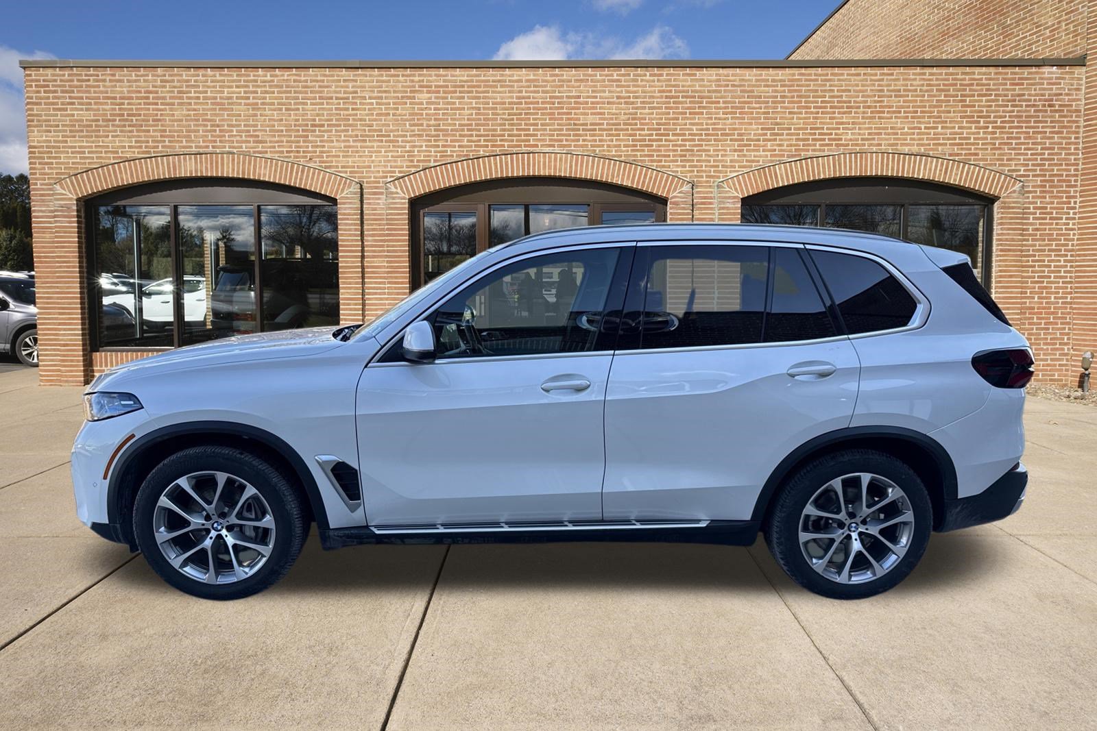 Used 2026 BMW X5 xDrive40i image 7
