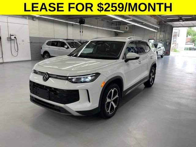 Used 2026 Volkswagen Tiguan SE AWD/4WD image 1