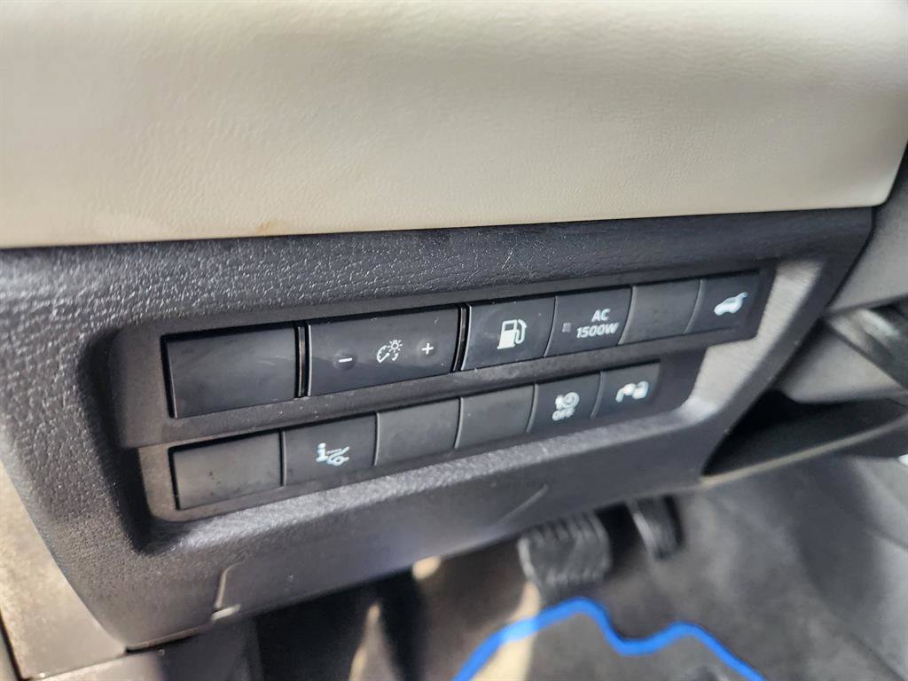 Used 2024 Mitsubishi Outlander SEL AWD/4WD image 36