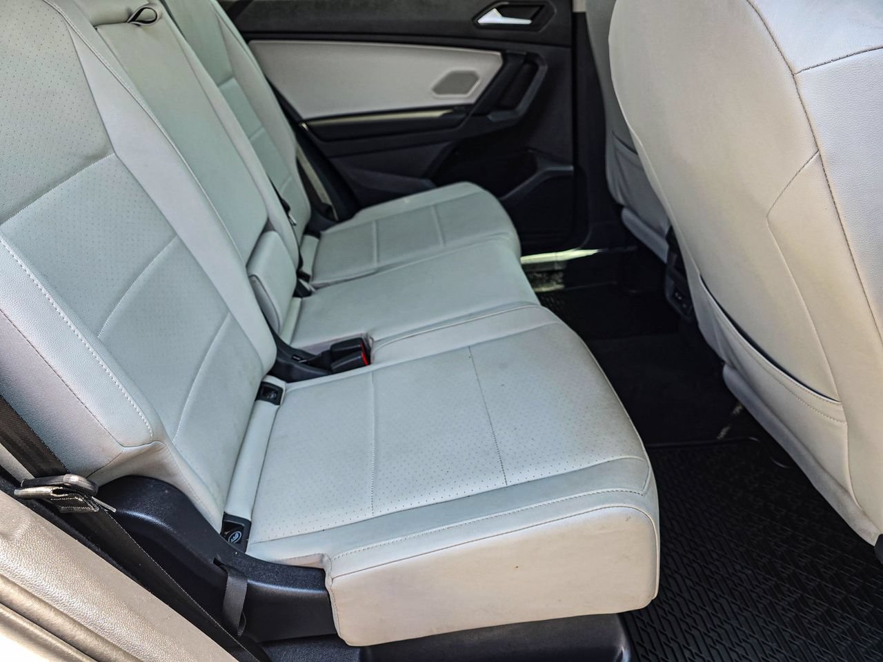 Used 2019 Volkswagen Tiguan SE AWD/4WD image 37