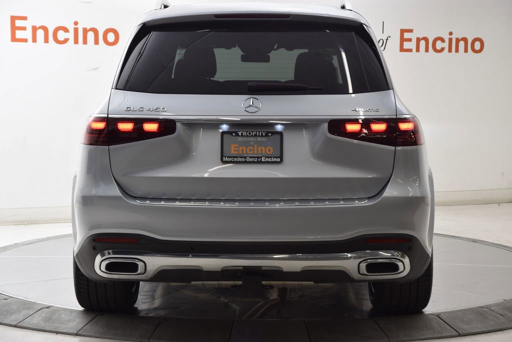 Used 2025 Mercedes-Benz GLS 450 4MATIC image 5