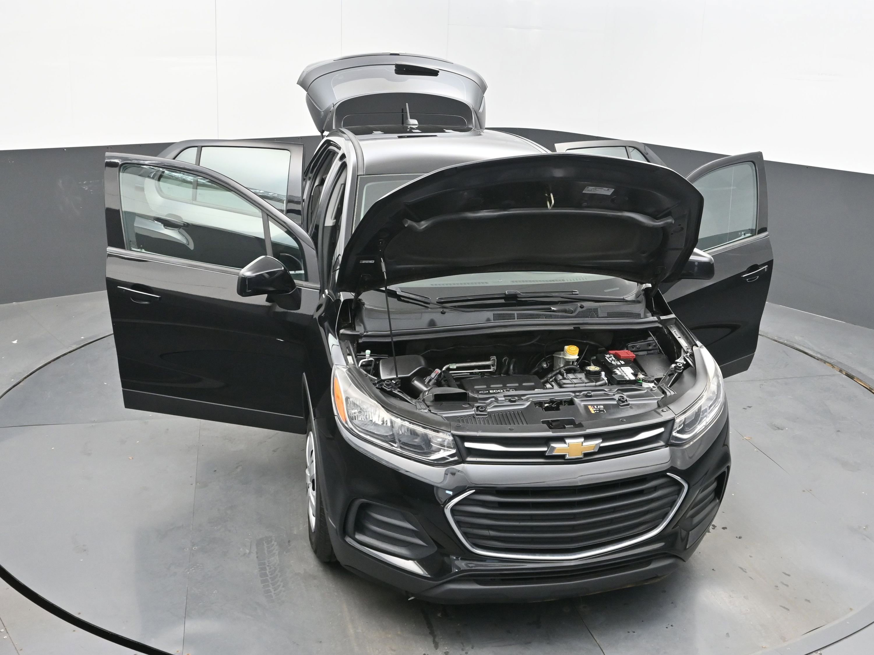 Used 2018 Chevrolet Trax LS image 35