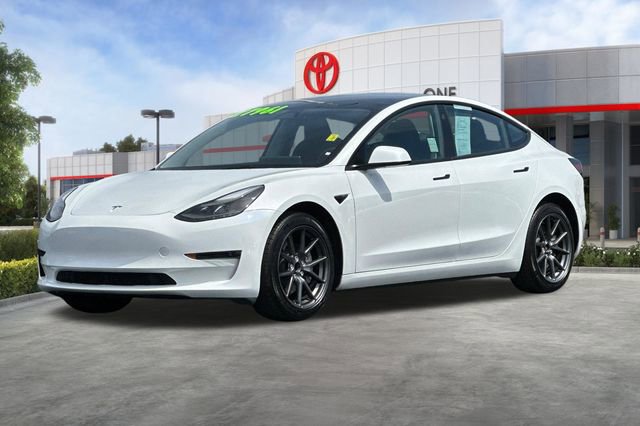 Used 2023 Tesla Model 3 Standard Range RWD image 9