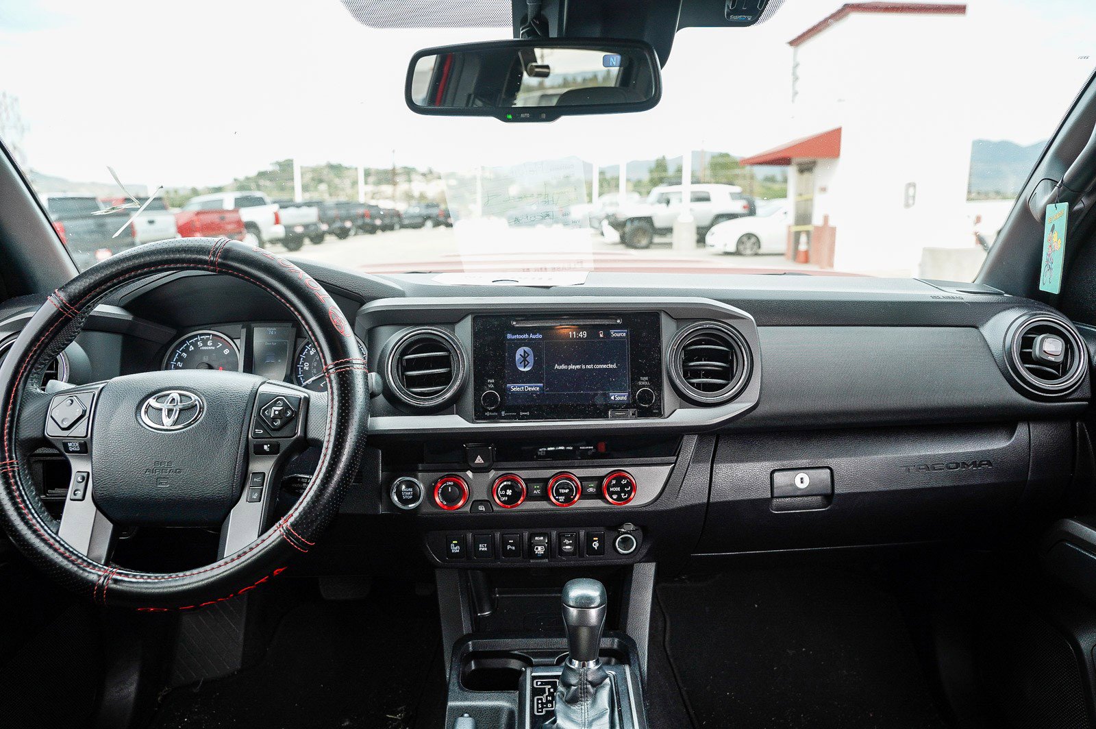 Certified 2018 Toyota Tacoma TRD Sport w/ Technology Package image 13