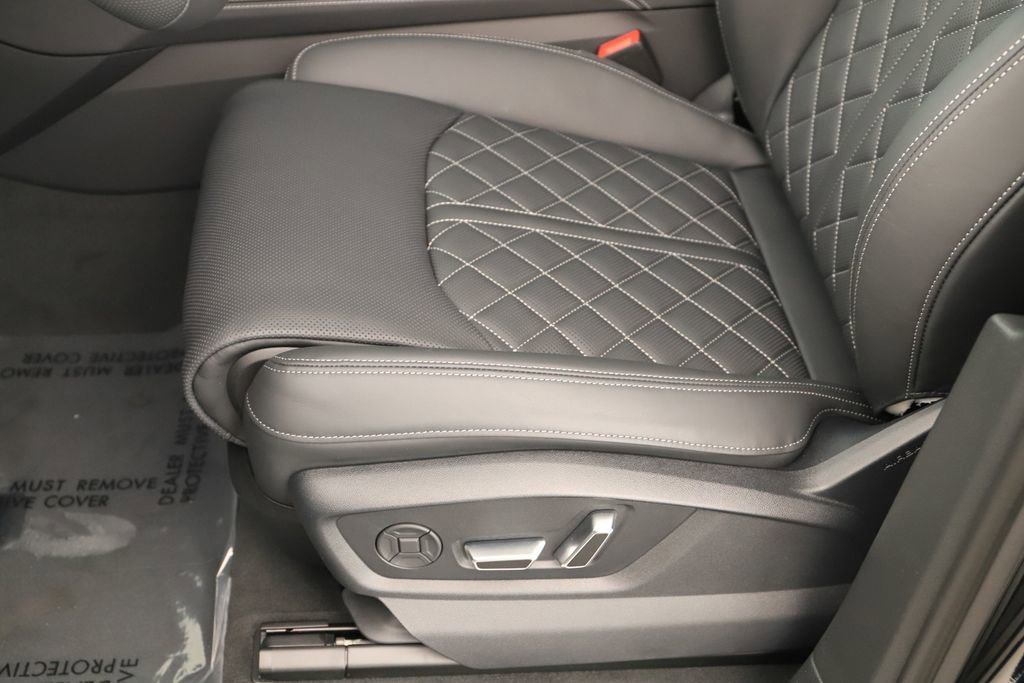 New 2026 Audi SQ7 Premium Plus AWD/4WD image 25