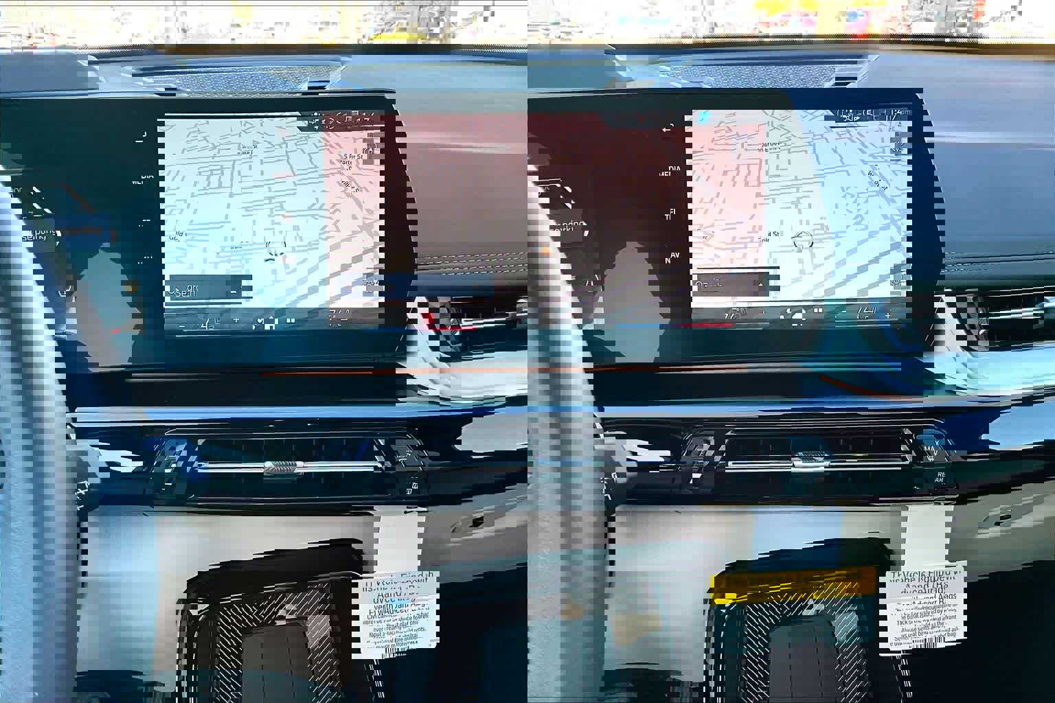 Used 2025 BMW X1 xDrive28i w/ Technology Package image 8