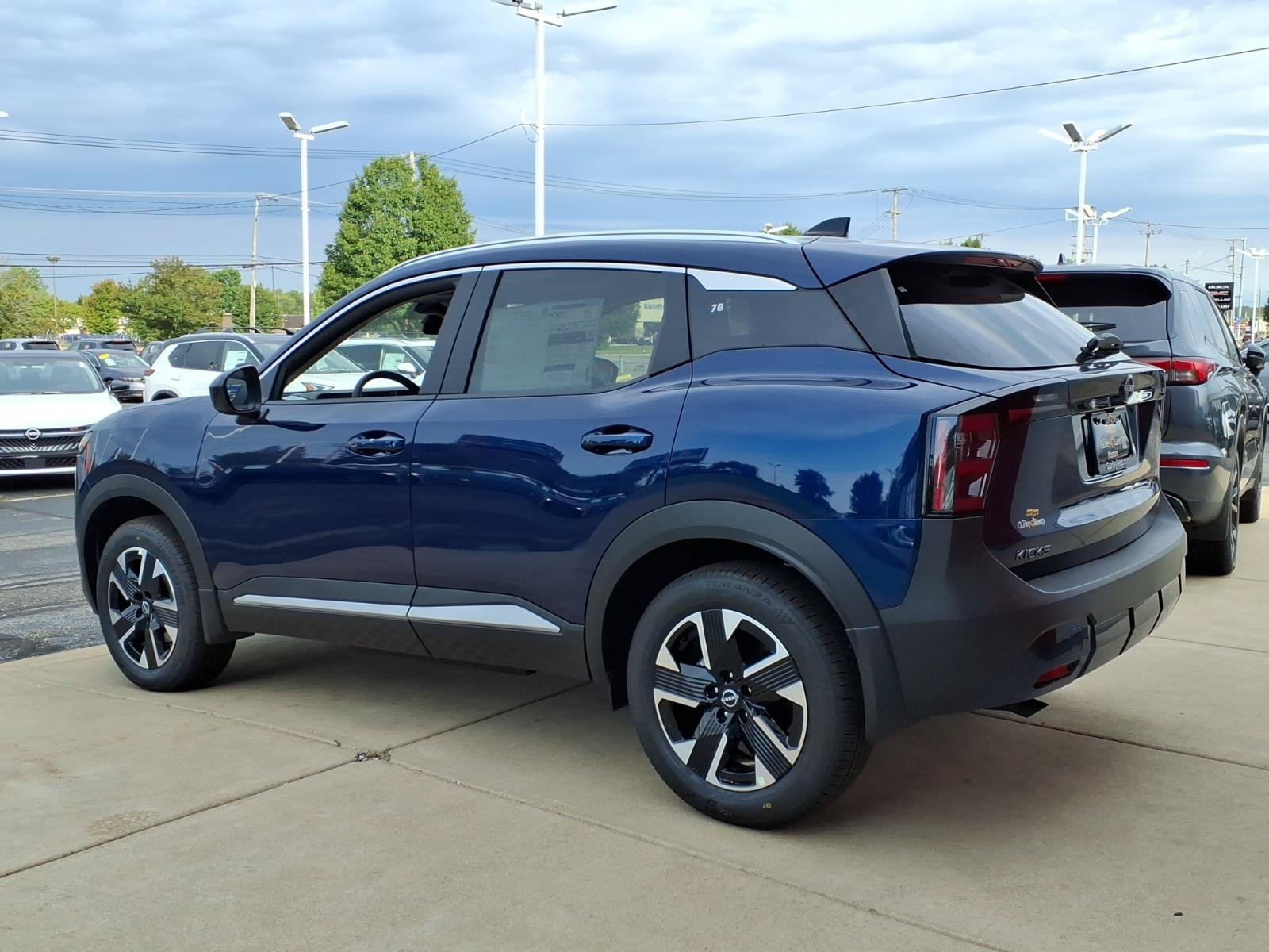 New 2027 Nissan Kicks SV AWD/4WD image 7