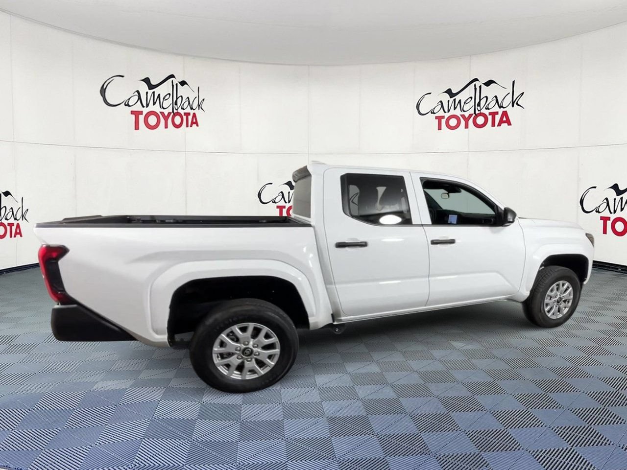 Used 2026 Toyota Tacoma SR AWD/4WD image 3