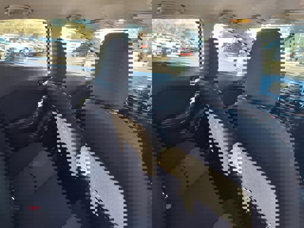 Used 2015 MAZDA MAZDA3 i SV image 19