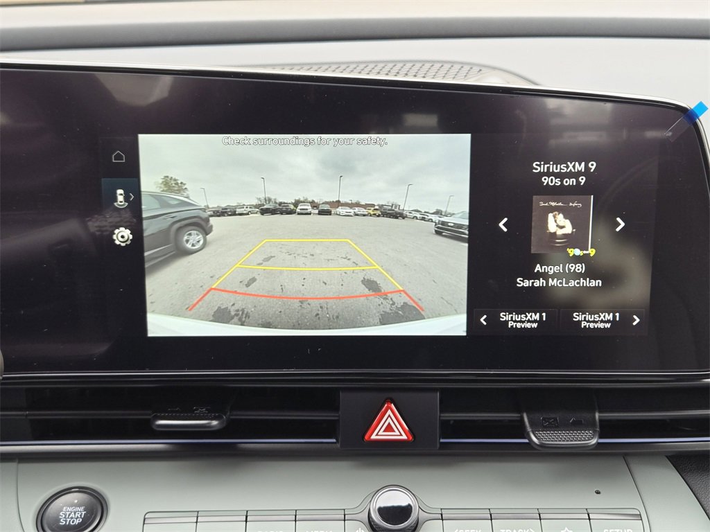 Used 2025 Hyundai Elantra Limited image 15