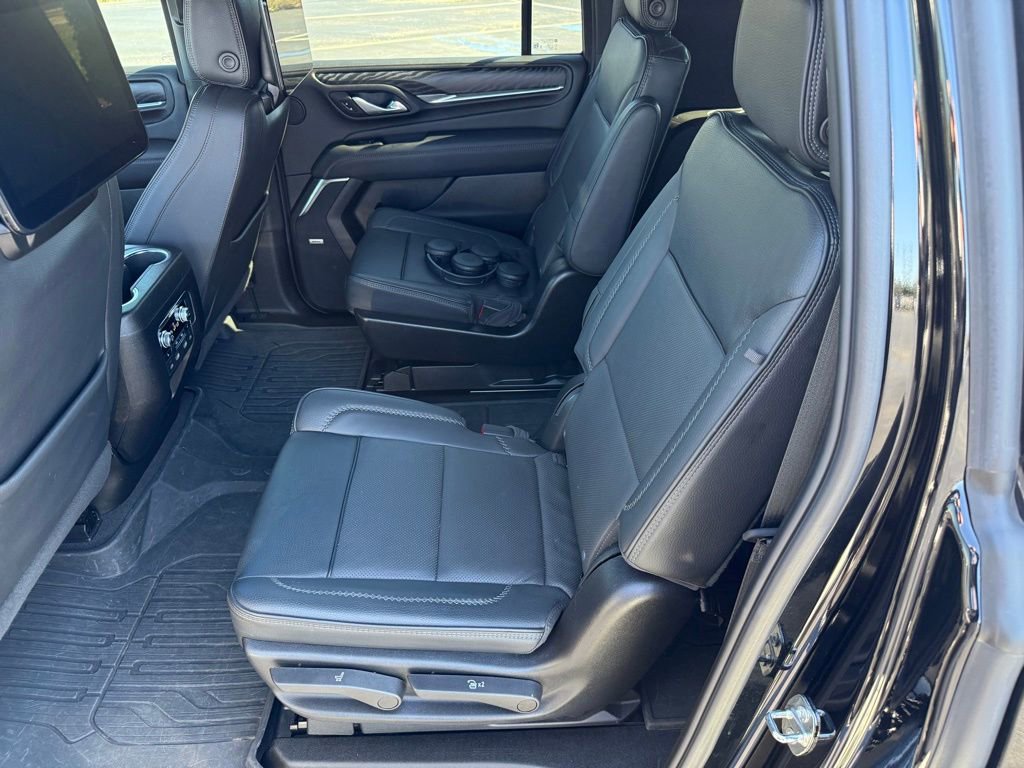 Used 2024 GMC Yukon XL Denali w/ Advanced Technology Package image 32