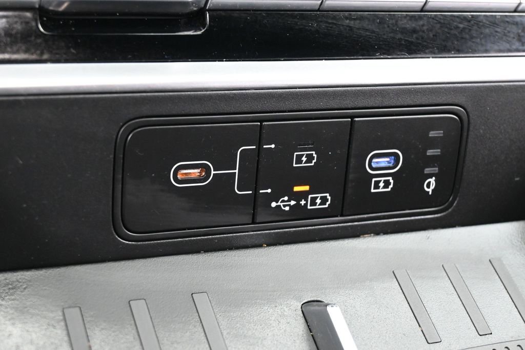 Used 2025 Hyundai Santa Fe SEL FWD image 23