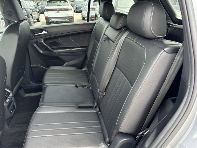 Certified 2023 Volkswagen Tiguan SE R-Line FWD image 24