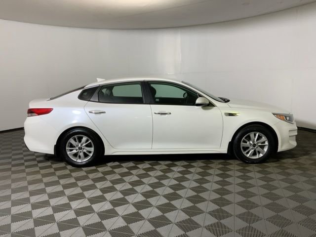 Used 2016 Kia Optima LX FWD image 6