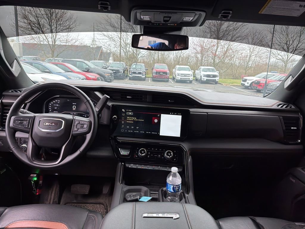 Used 2024 GMC Sierra 2500 AT4 w/ AT4 Preferred Package image 5
