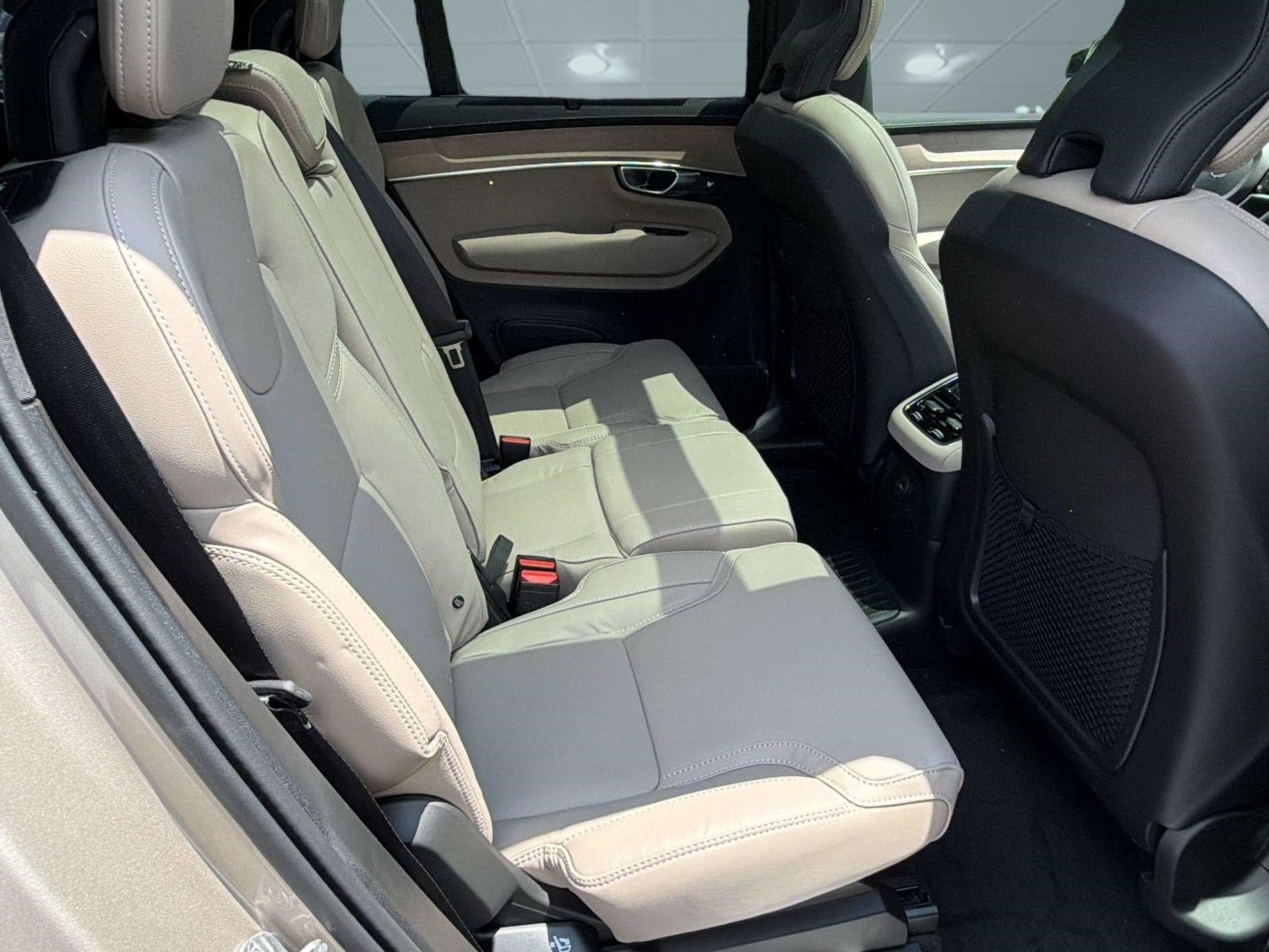 New 2026 Volvo XC90 T8 Ultra w/ Protection Package AWD/4WD image 30
