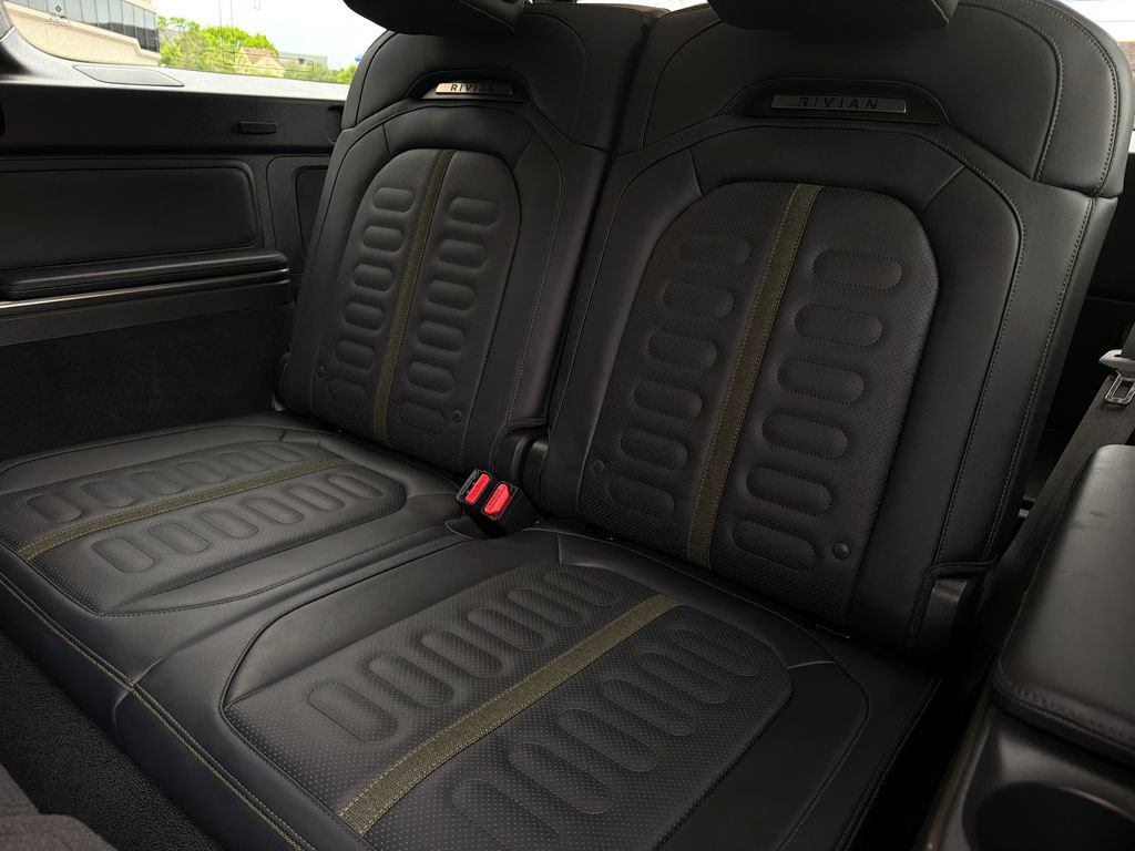 Used 2023 Rivian R1S Adventure AWD/4WD image 21