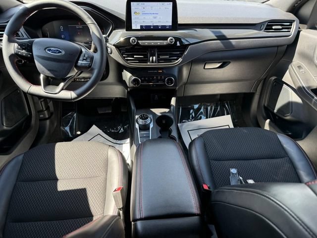 Used 2025 Ford Escape ST-Line AWD/4WD image 9