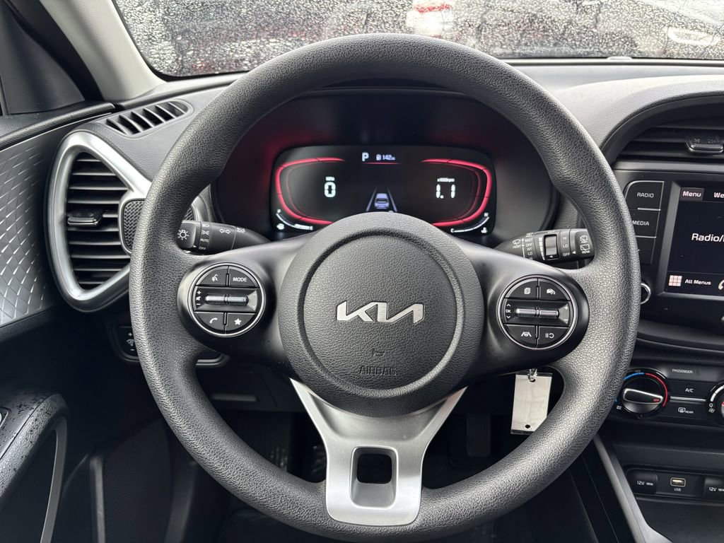 Used 2024 Kia Soul LX w/ Option Group 015 FWD image 13