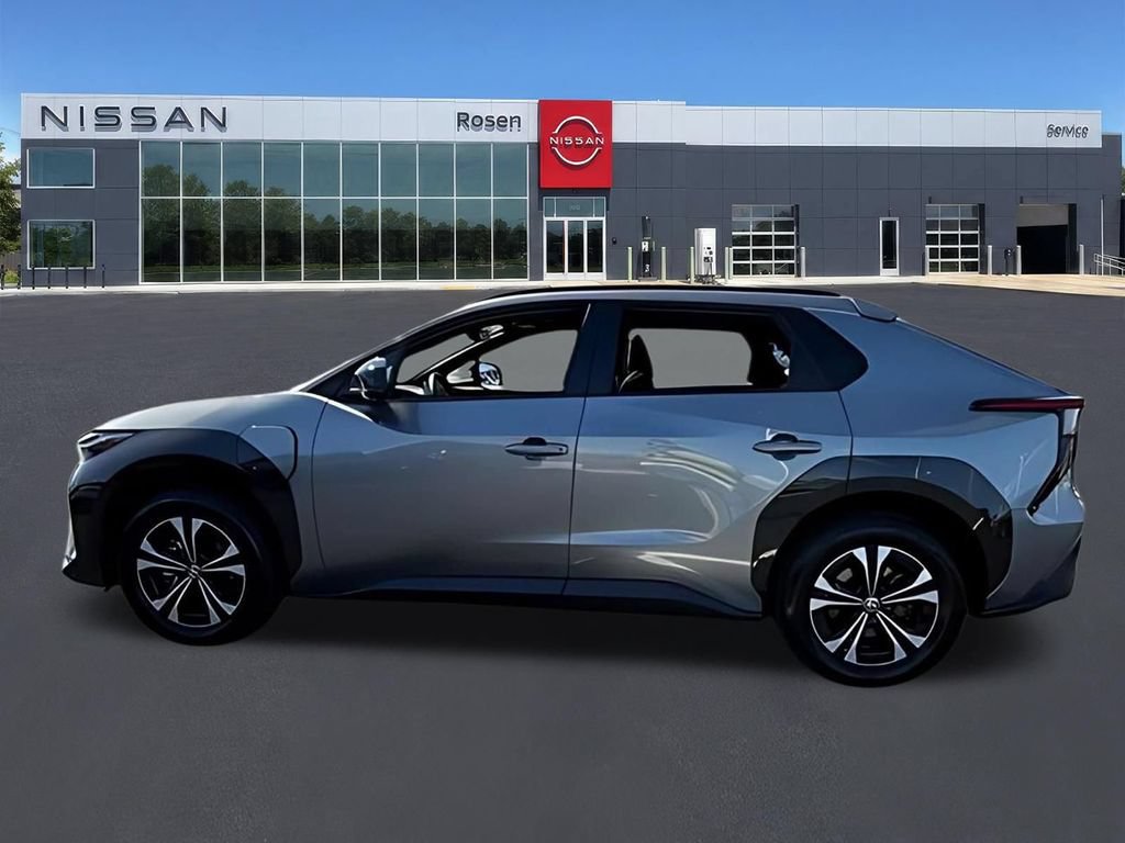Used 2024 Toyota bZ4X AWD w/ Weather Package image 5