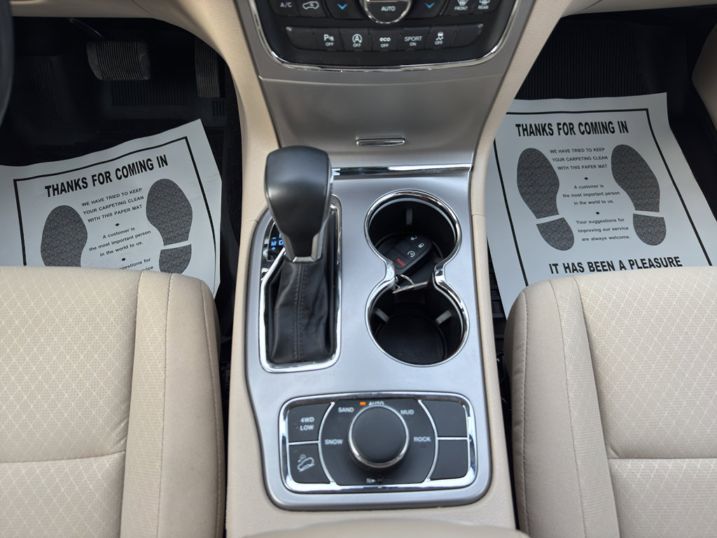 Used 2021 Jeep Grand Cherokee Laredo image 13