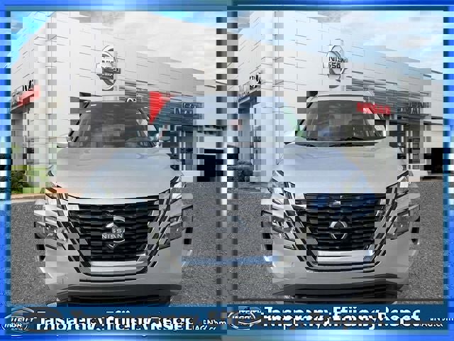 Certified 2022 Nissan Rogue SV w/ SV Premium Package image 7