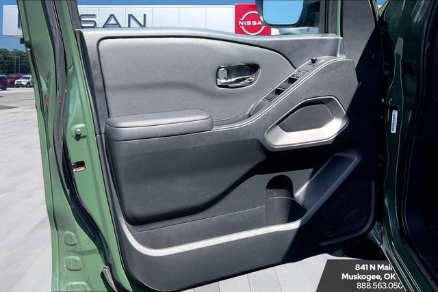Used 2024 Nissan Frontier SV w/ Technology Package RWD image 19