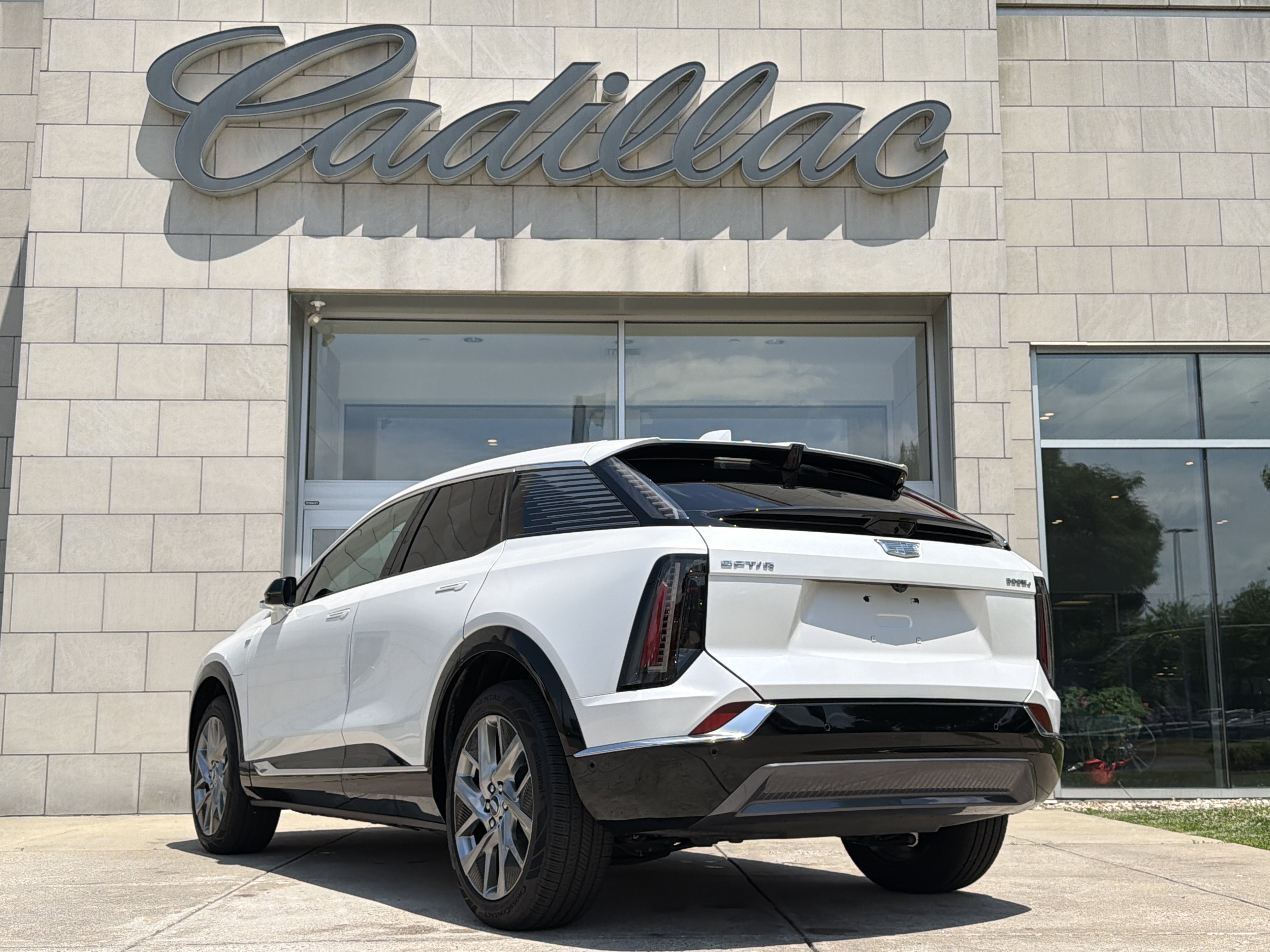 Used 2025 Cadillac Optiq Luxury 1 AWD/4WD image 8