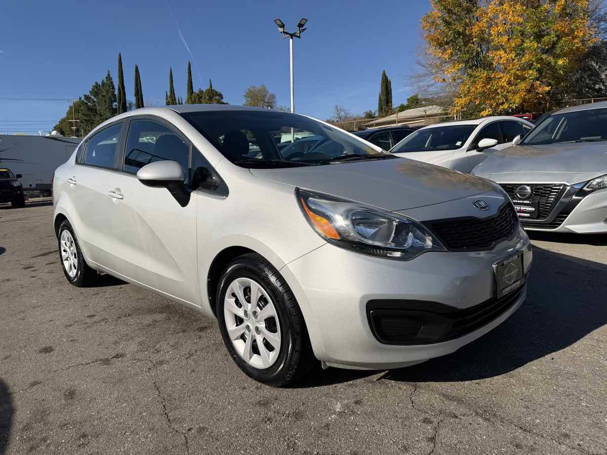 Used 2012 Kia Rio LX image 1