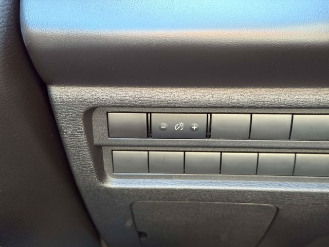 Used 2023 Mitsubishi Outlander SE AWD/4WD image 25