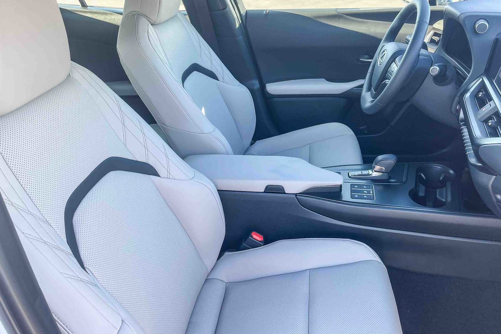 New 2025 Lexus UX 300h AWD image 17