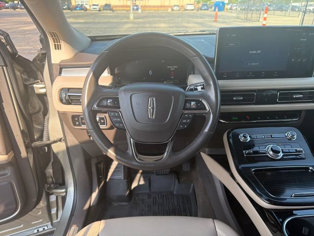 Used 2023 Lincoln Nautilus AWD image 16