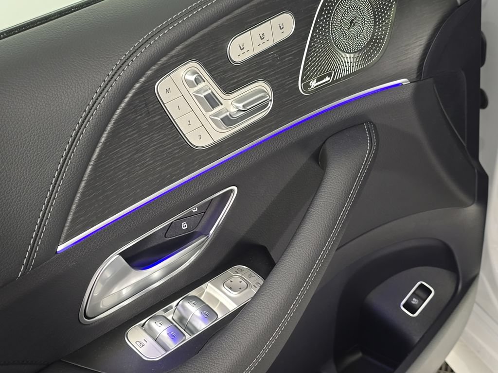 New 2026 Mercedes-Benz GLS 450 4MATIC image 17