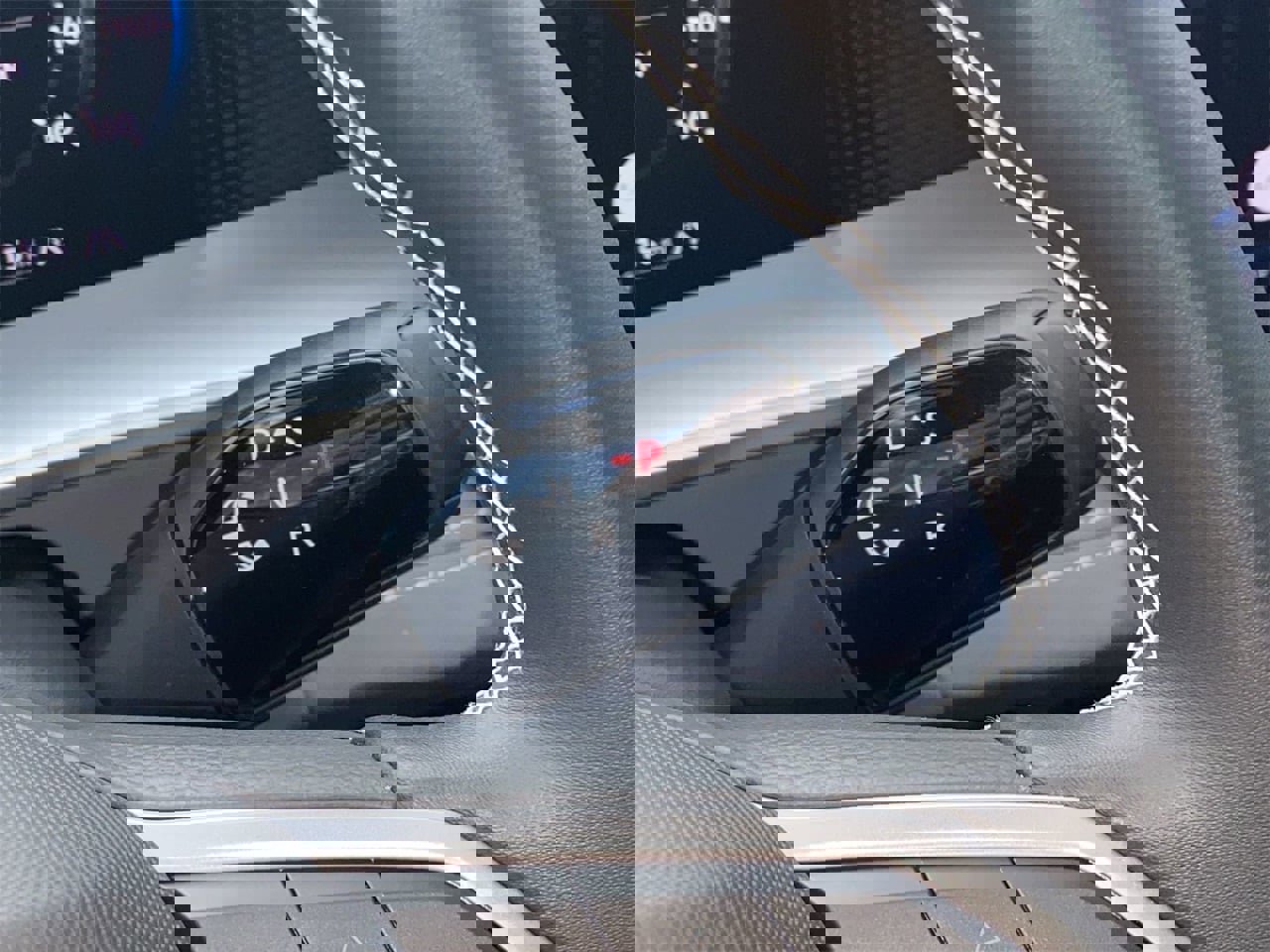 New 2025 Volkswagen Tiguan SE image 26