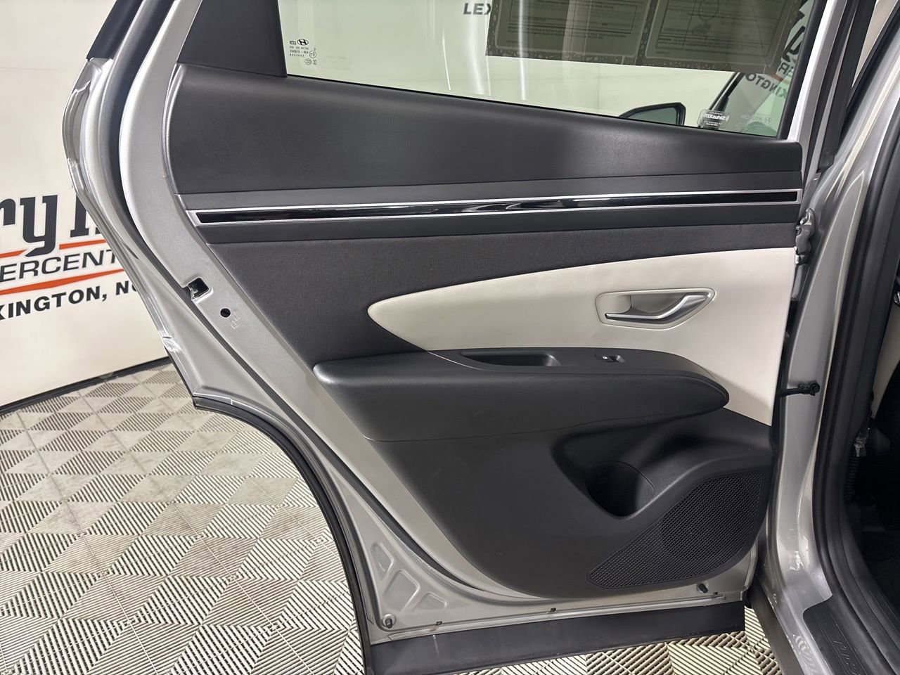 Used 2023 Hyundai Tucson SEL w/ Convenience Package image 21