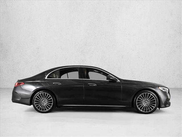 Certified 2025 Mercedes-Benz E 350 4MATIC Sedan image 4