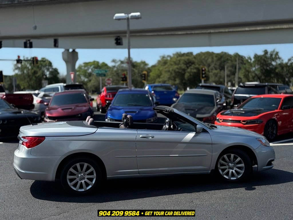 Used 2012 Chrysler 200 Touring FWD image 8