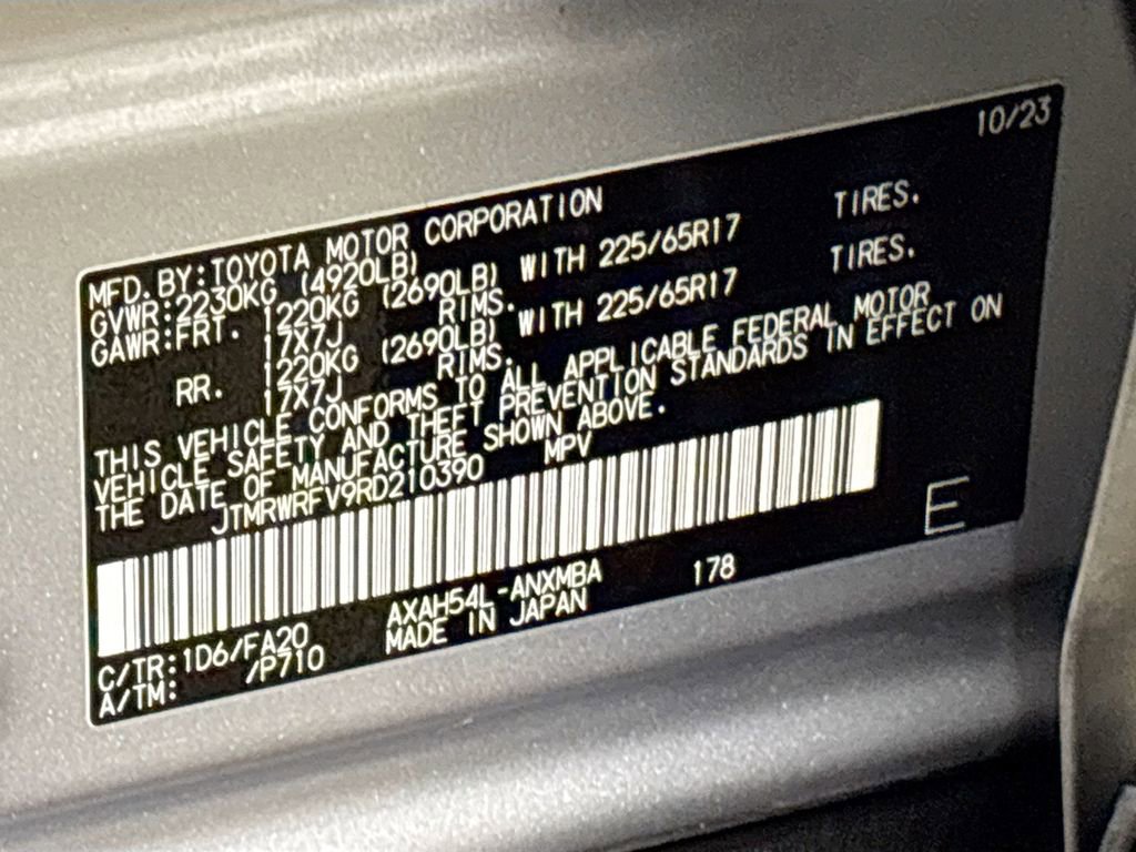 Used 2024 Toyota RAV4 XLE image 25