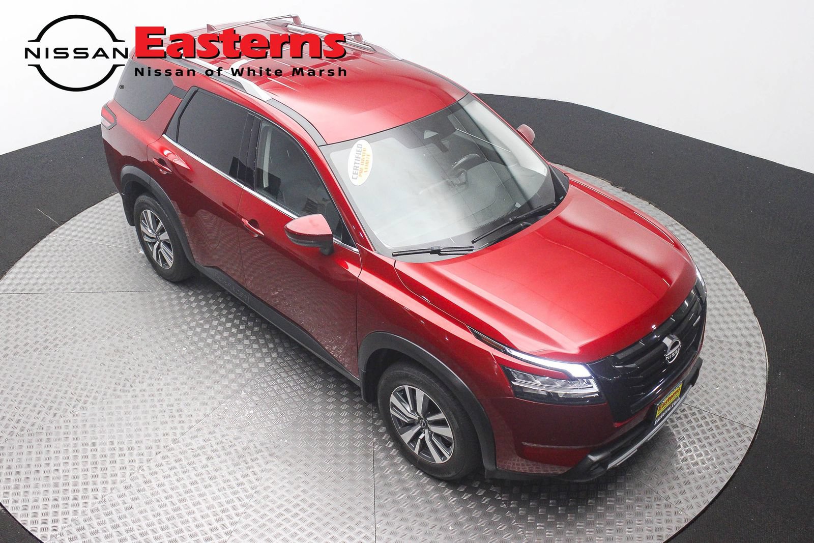 Used 2023 Nissan Pathfinder SL w/ Lighting Package (N92) AWD/4WD image 3