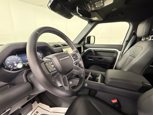 New 2026 Land Rover Defender 110 X-Dynamic SE AWD/4WD image 17