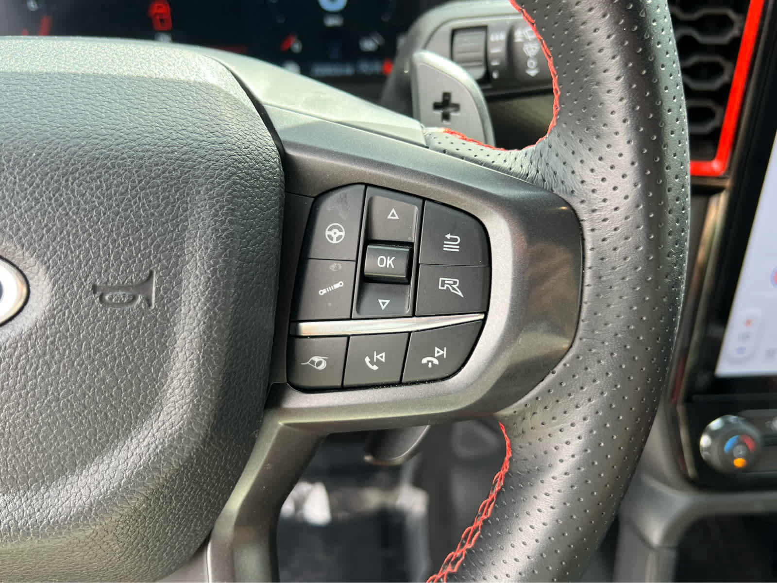 Certified 2025 Ford Ranger Raptor AWD/4WD image 32
