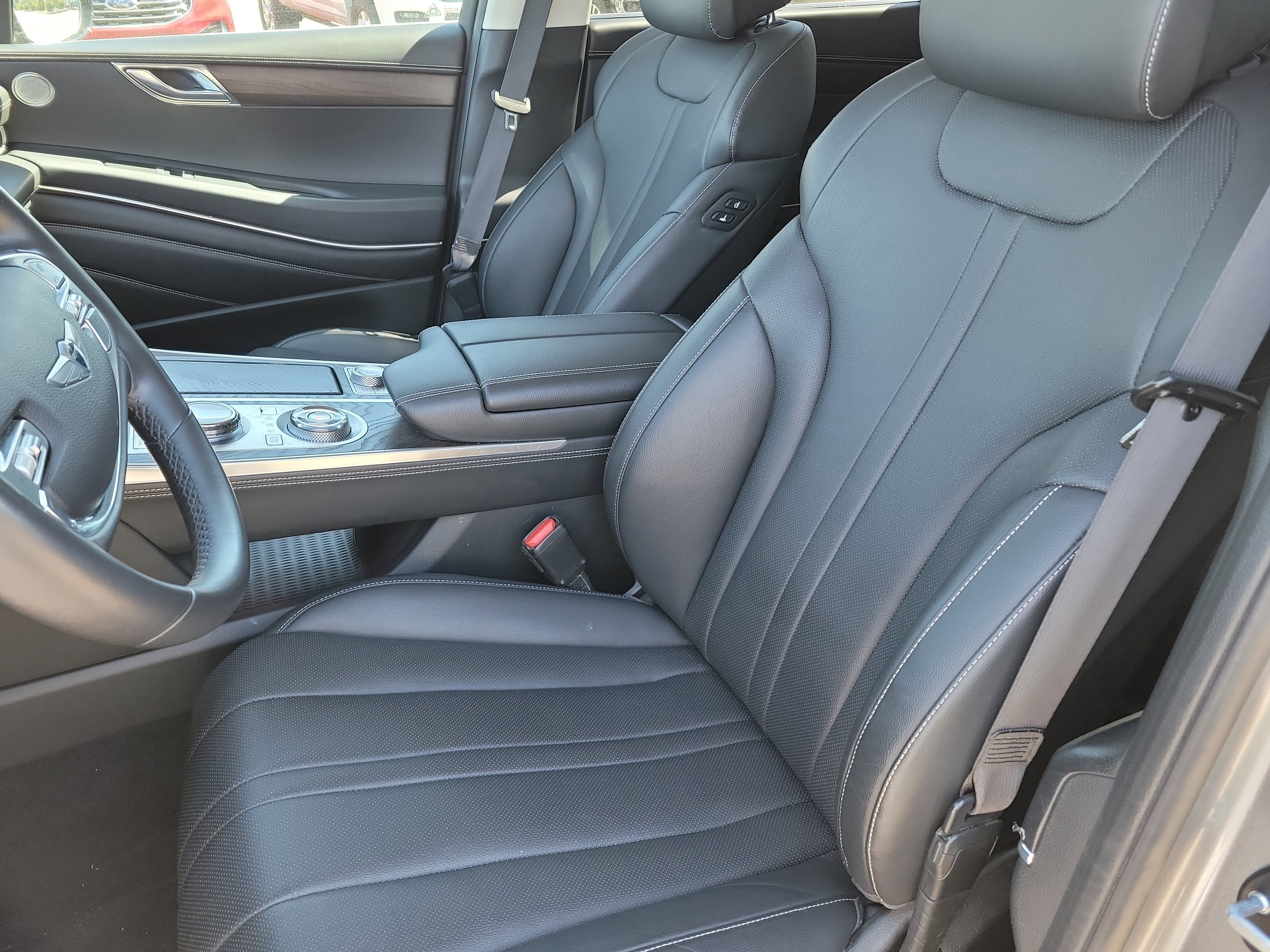 Used 2024 Genesis GV80 2.5T image 4