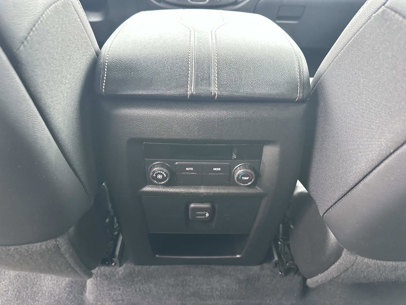 Certified 2023 Chevrolet Traverse LT image 14