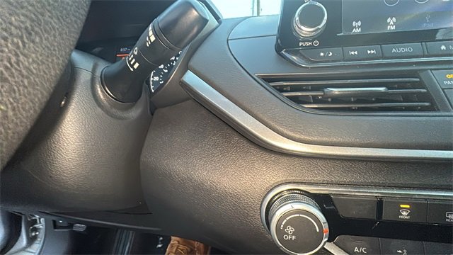 Used 2024 Nissan Altima 2.5 S image 14