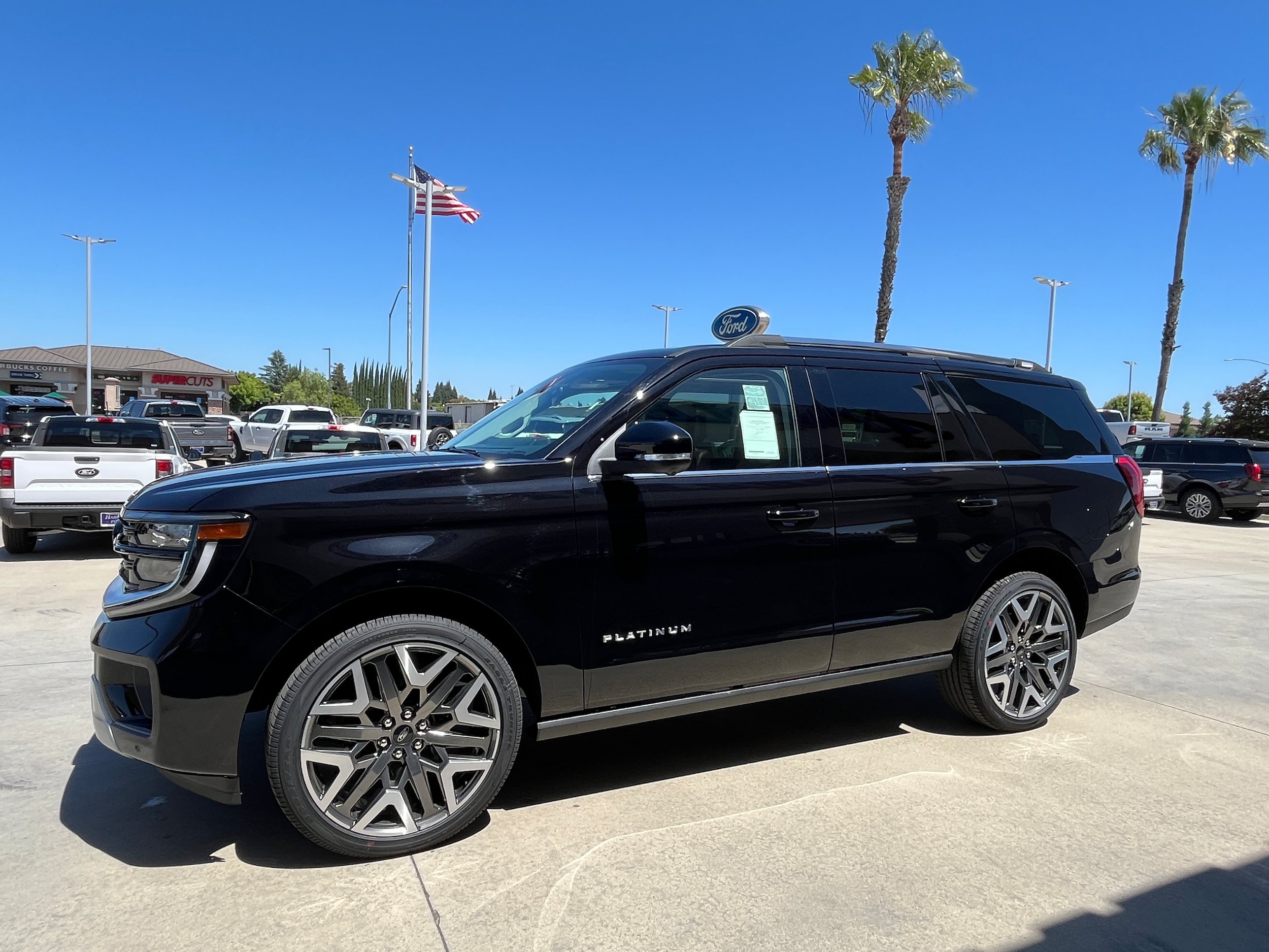 New 2026 Ford Expedition Platinum w/ Platinum Ultimate Package