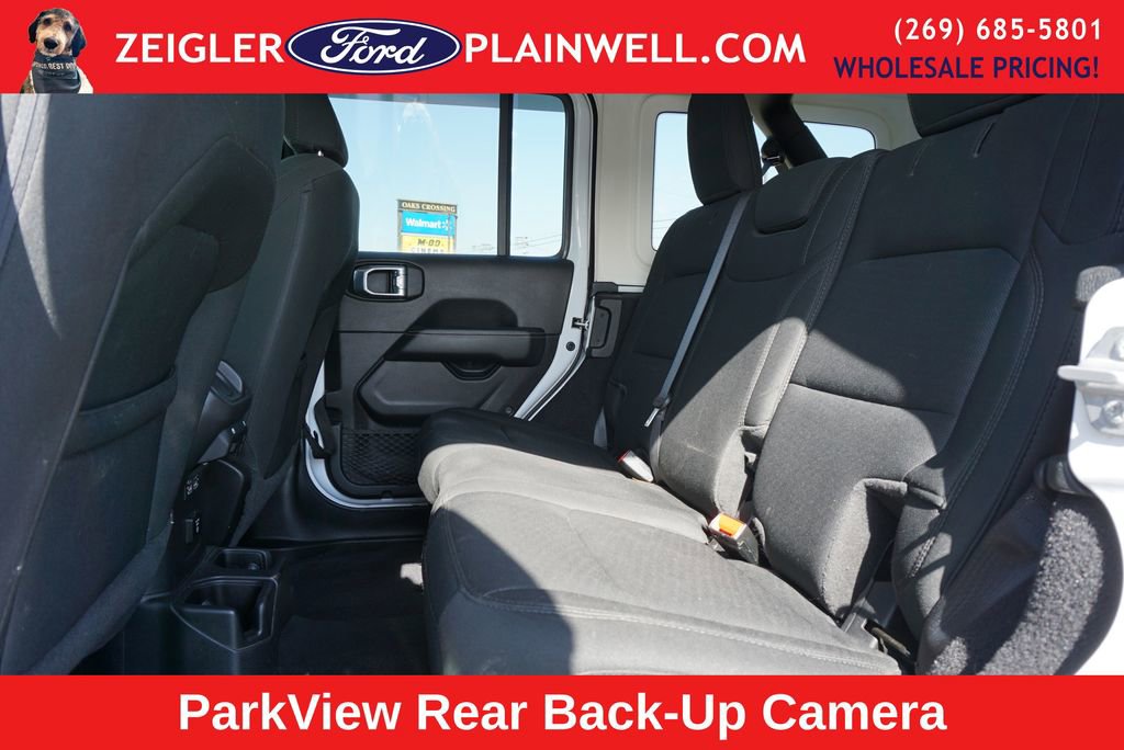 Used 2021 Jeep Wrangler Unlimited Sahara w/ Dual Top Group AWD/4WD image 11