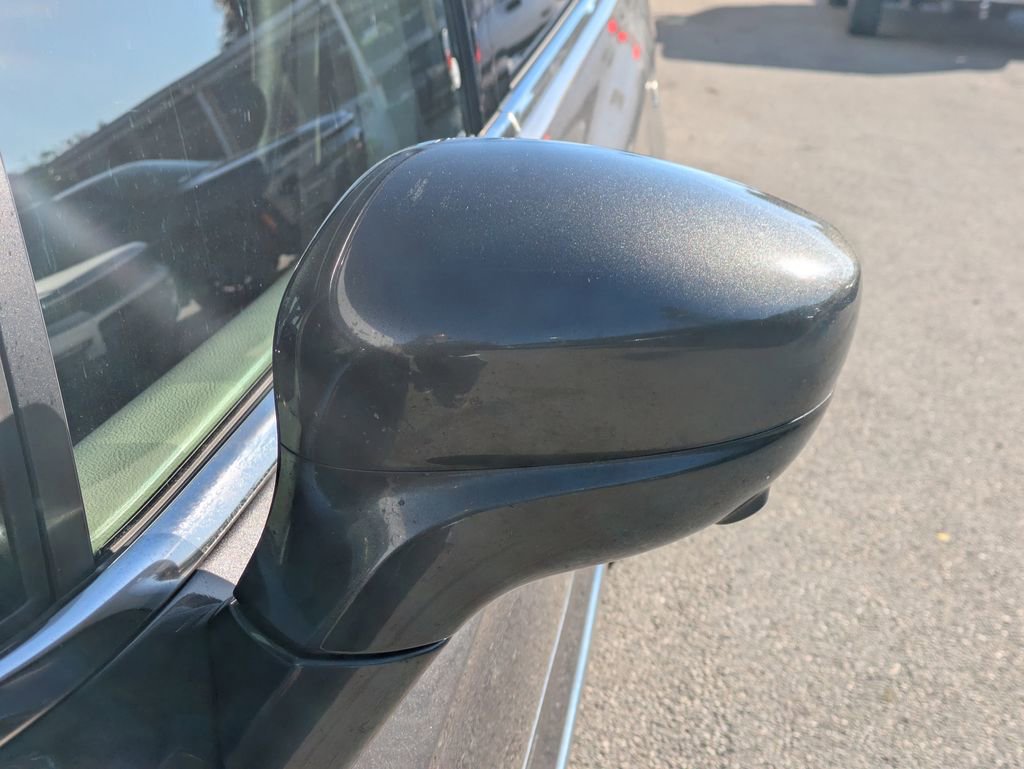 Used 2020 Chrysler Pacifica Touring-L Plus w/ Tire & Wheel Group image 14